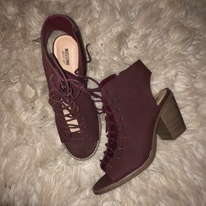 Mossimo chunky sandals